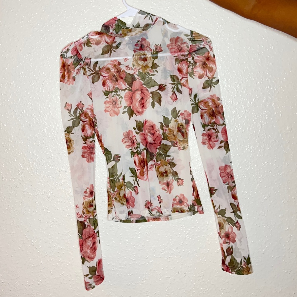 SHEER LONG SLEEVE TOP